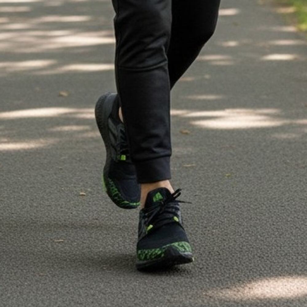 Adidas Ultraboost 22 Primeknit Regular Fit Running Shoes, US7 - Picture 3 of 16
